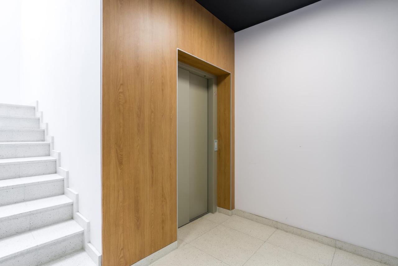 Warta Residence Apartments By Noclegi Renters Poznan Exterior foto