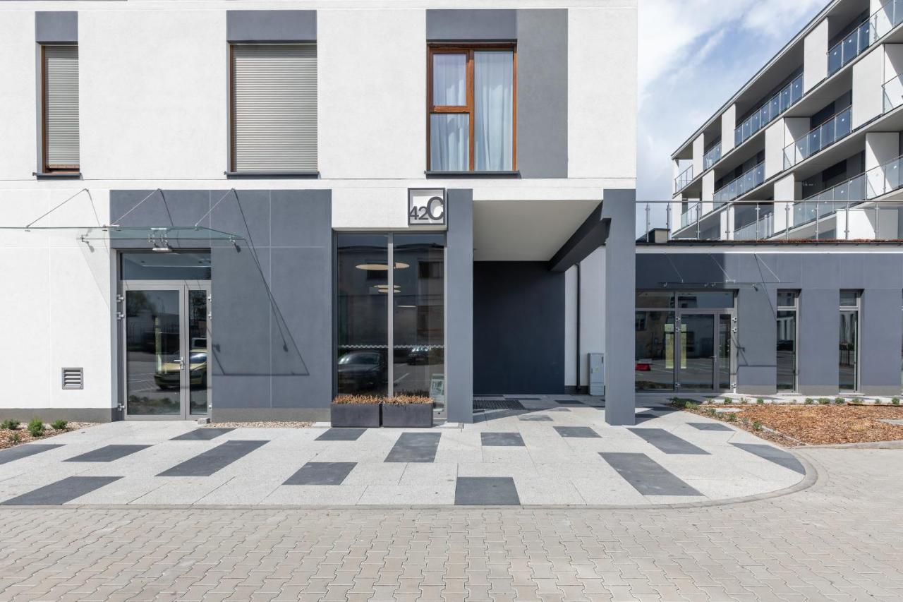 Warta Residence Apartments By Noclegi Renters Poznan Exterior foto
